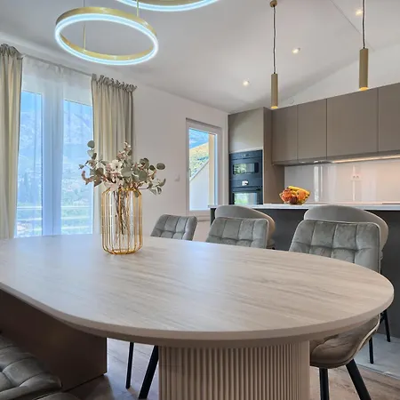 Relax Penthouse Private Jacuzzi Split Area * Žrnovnica