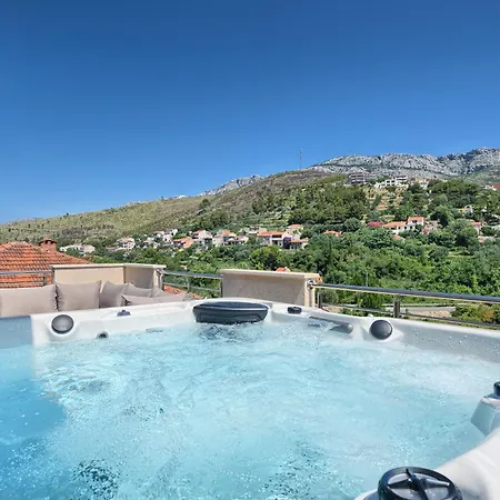 Luxury Mountain View Escape With Private Jacuzzi Split Area Apartment Žrnovnica