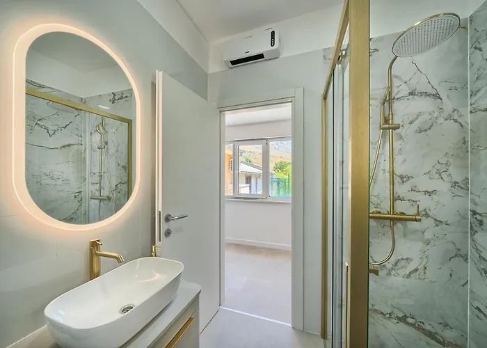 Relax Penthouse Private Jacuzzi Split Area