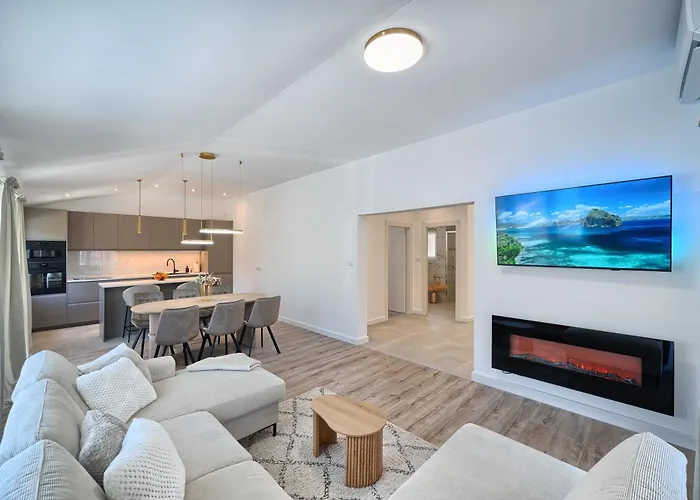 Relax Penthouse Private Jacuzzi Split Area 公寓 *