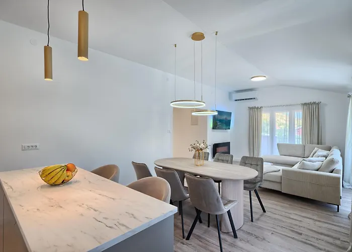 Relax Penthouse Private Jacuzzi Split Area 公寓 *